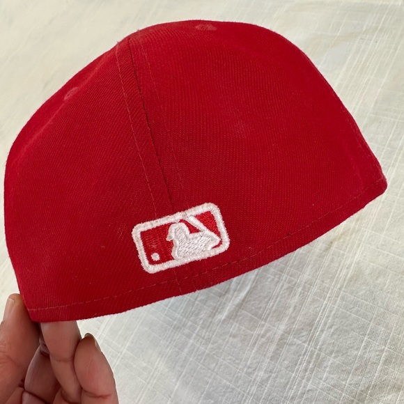 Chicago White Sox Fitted Hat Cap Red New Era 59FIFTY Size 7 1/8 - Picture 3 of 4